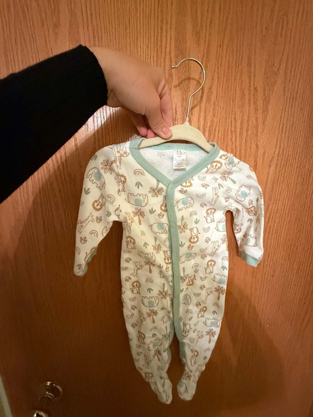 Baby Kiss Safari Animal Footed Pajamas Size 6-9m White